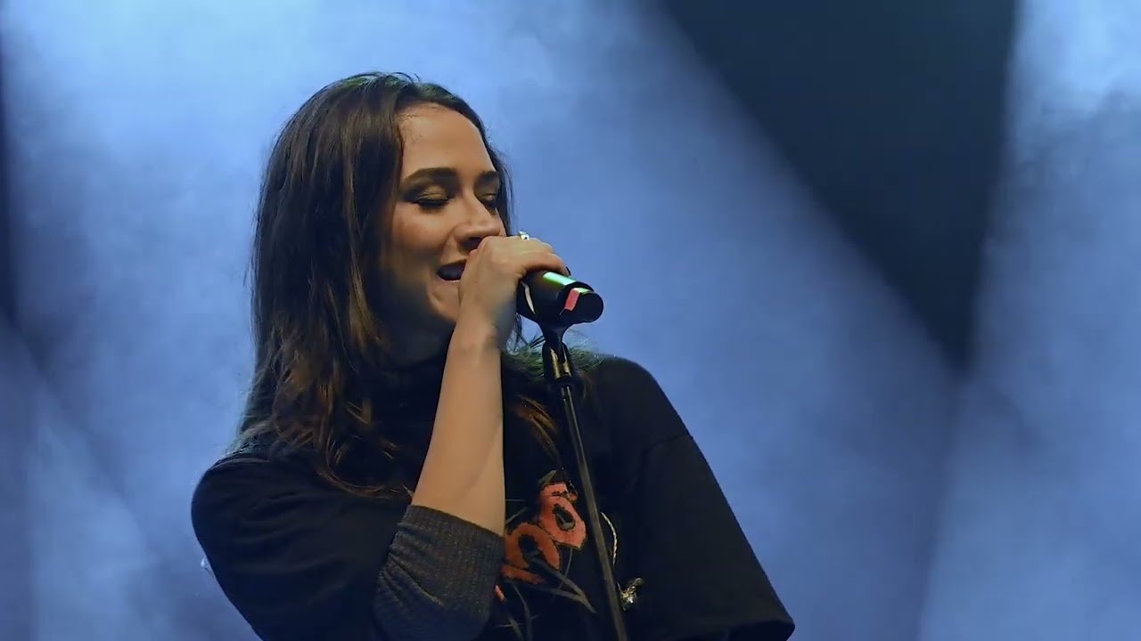 Eva Burešová s kapelou - Havířov - Úsměv Mony Lisy - 6.12.2025  #livemusic #evaburesova #concert