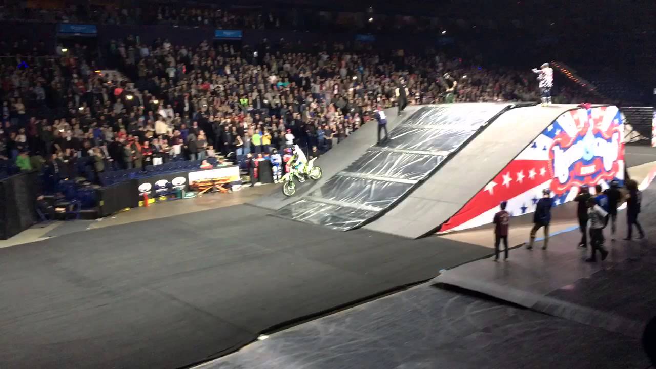 Nitro Circus live in Hamburg Barclaycard Arena 16.02.2016