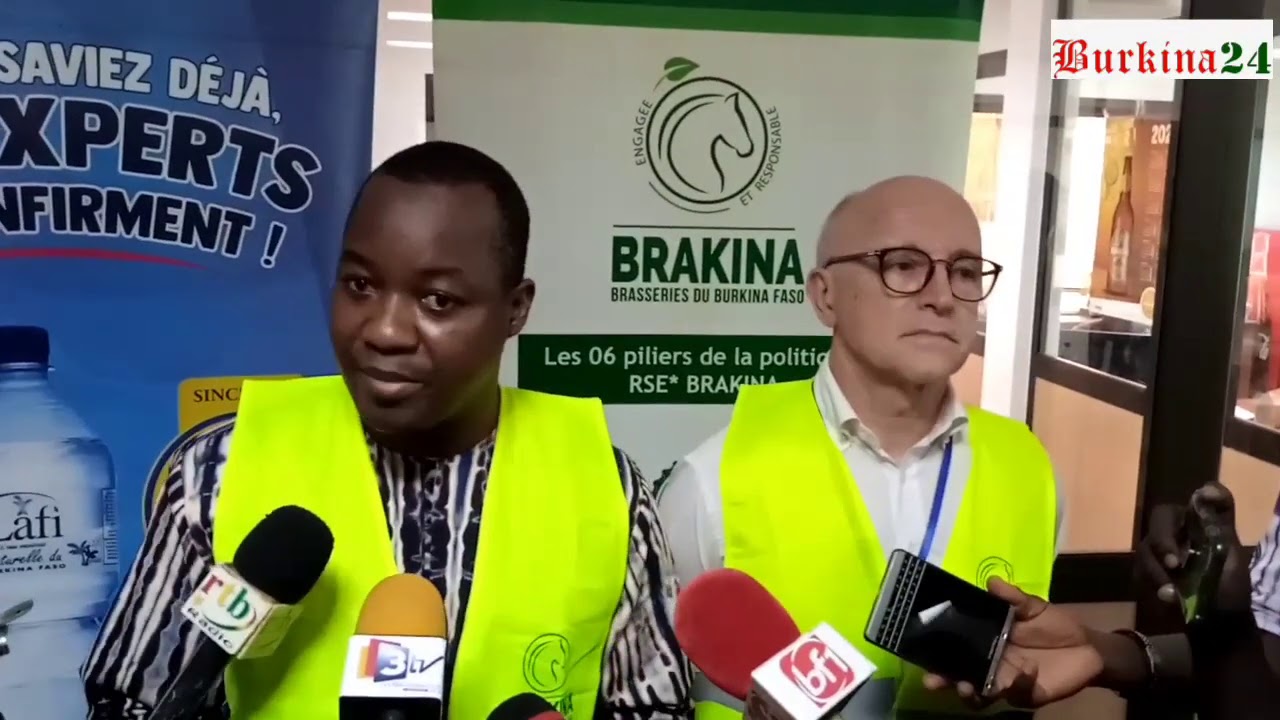 Le ministre Harouna Kaboré visite les installations de la Brakina