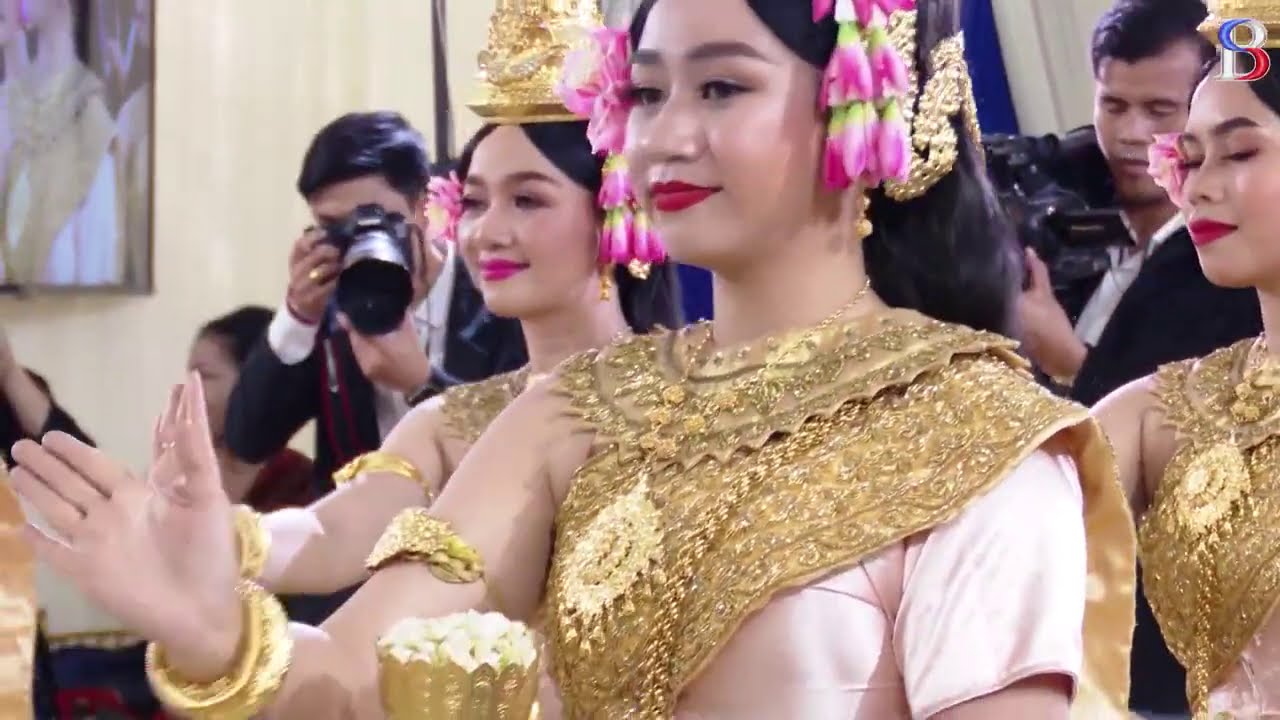 របាំជូនពរ ក្នុងពិធីកាត់សក់ | Khmer Wedding cut hair | Khmer Traditional Wedding #Wedding Part7