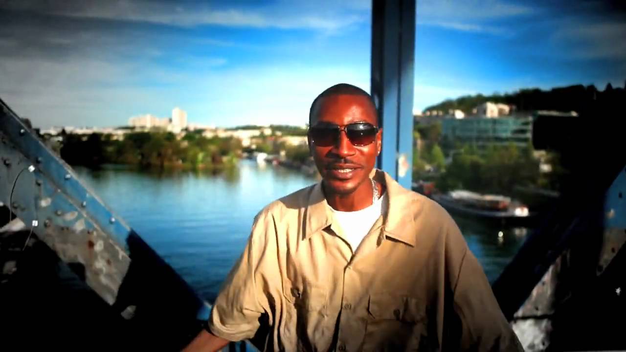 DANY DAN - A La Régulière - "Briquets et Portables" sur TRASH92.COM  - Produit par New Money