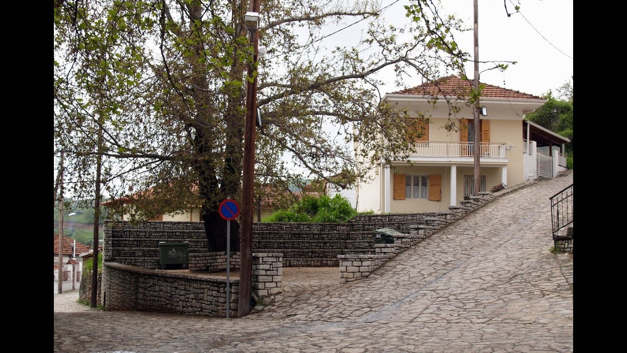 Λέχοβο= Η κεντρική πλατεία