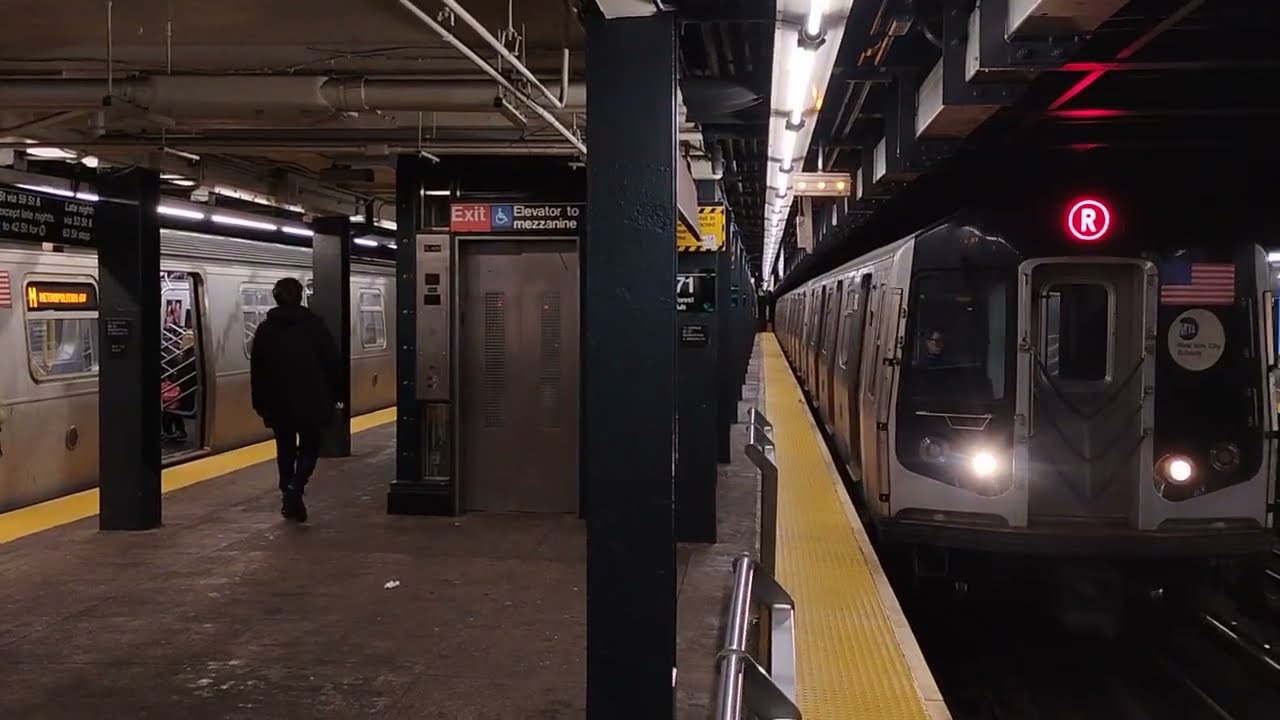 R160 #9138/#9332 (R) arriving at Forest Hills - 71 Avenue on express track [+ R160 9953]
