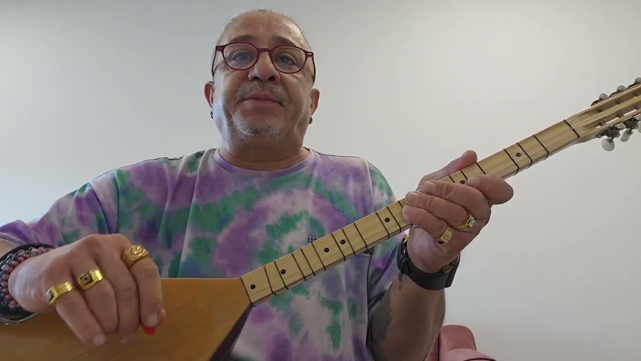 SOLFEJ PINARIN BAŞINDAN UFAK TAŞ GELİR KISA SAP BAĞLAMA EKLEYEN SURGEON