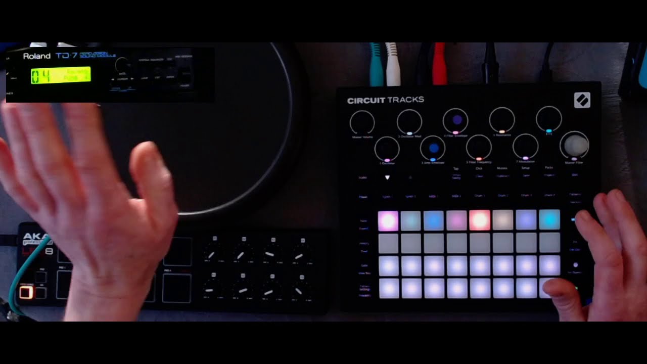 Novation Circuit Tracks - hands on drums.