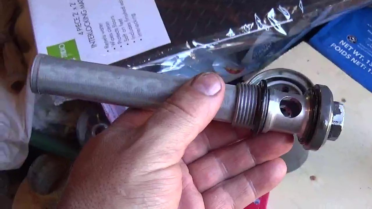 GC1705/GC1710/GC1715/GC1720 300 hour Hydraulic oil change