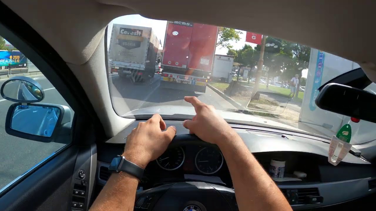 Giratoriu cu 4 benzi - sensul AEM Timișoara ( bonus - despre respect in trafic )