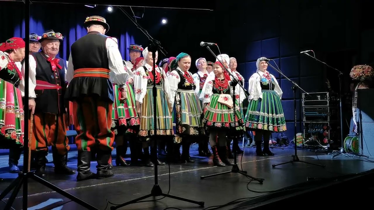 Koncert promujący płytę Łowickie Przyśpiewki Weselne. Zespół Śpiewaczy Ksinzoki.