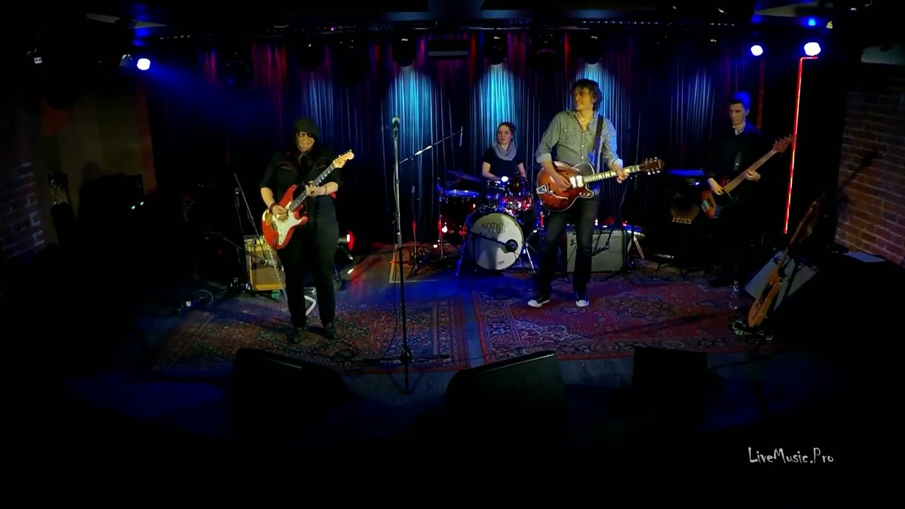 The Jumping Cats with Laura Chavez (The Jumping Cats Boogie)
