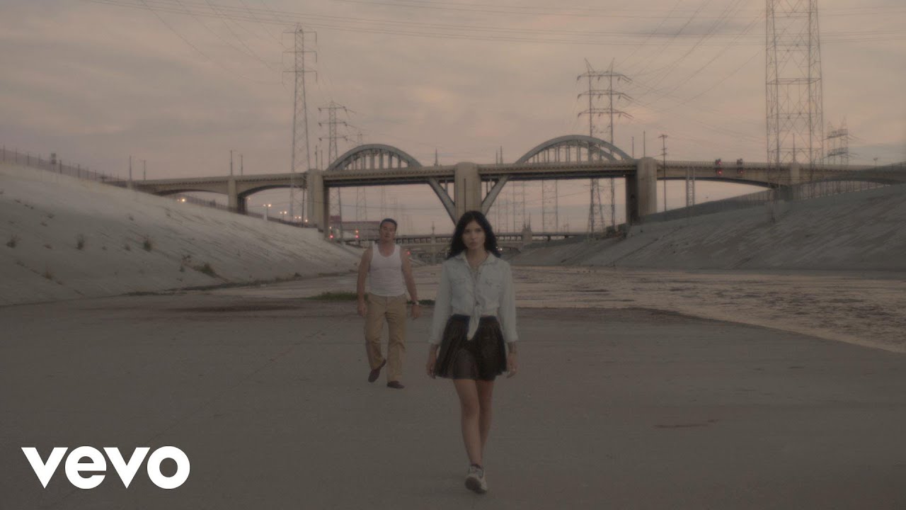The Aston Shuffle - Comfortable (Official Video) ft. Will Heard