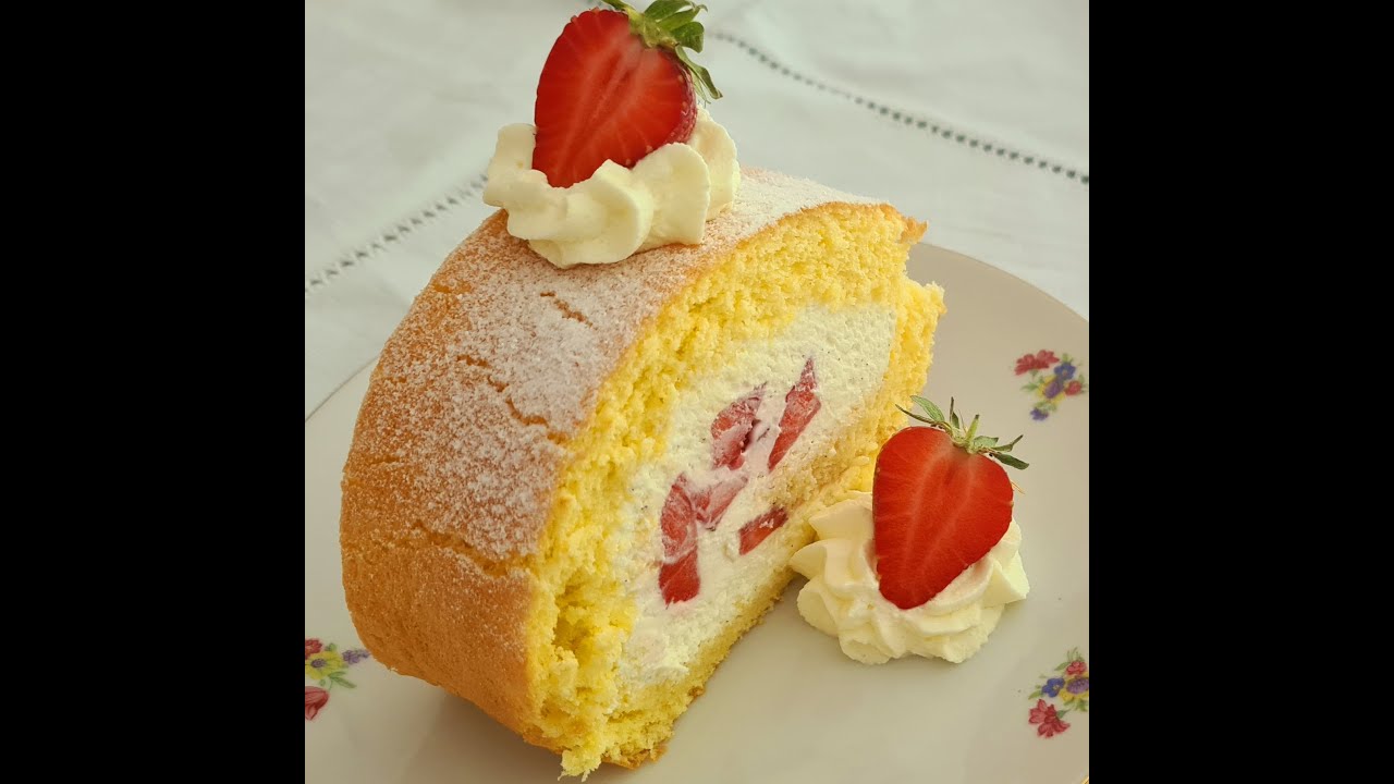 Erdbeer Mascarpone Biskuitrolle  (VEMMiNA)