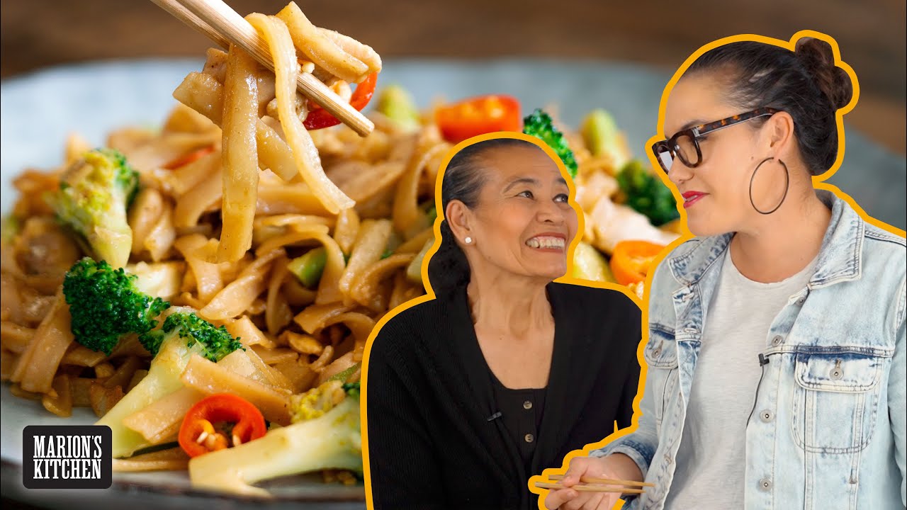REUNITED! Mama Noi & I cook for the 1ST time since COVID | Thai Pad See Ew Noodles