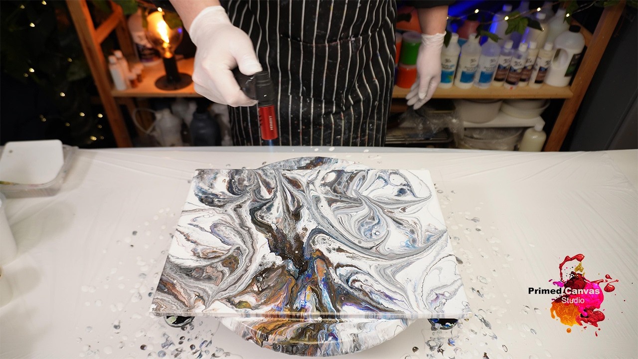 CLESTIAL PHENOMENON: The dynamic swirling patterns impart a sense of intricate movement & fluidity!