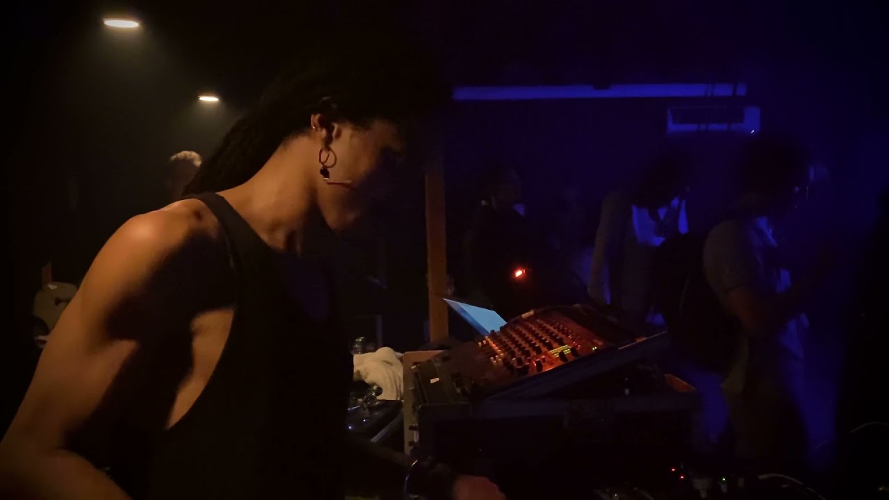 Crucial Rob live mix - Fikir Amlak - Black Sun