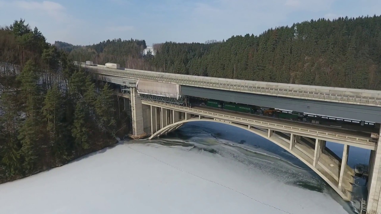 Kulturní památka Vojslavický most. DJI Phantom 4
