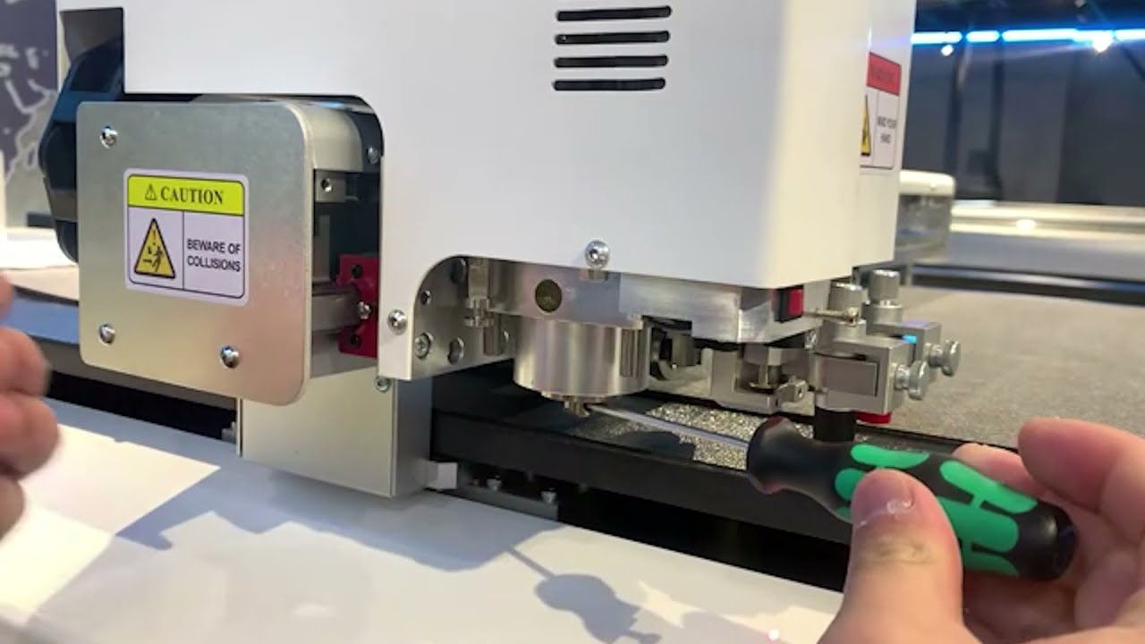 Eclipse How to Change Electric Oscillating Blade