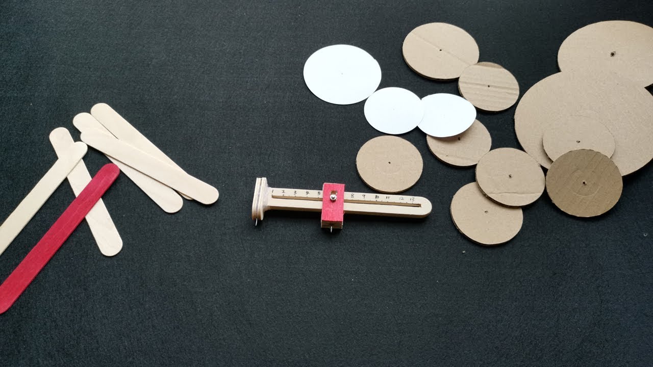 How to cut a perfect circle of cardboard and paper with Ice cream stick