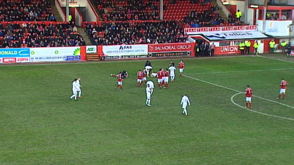 John Rankin and Russell Anderson Floored By Head Collision