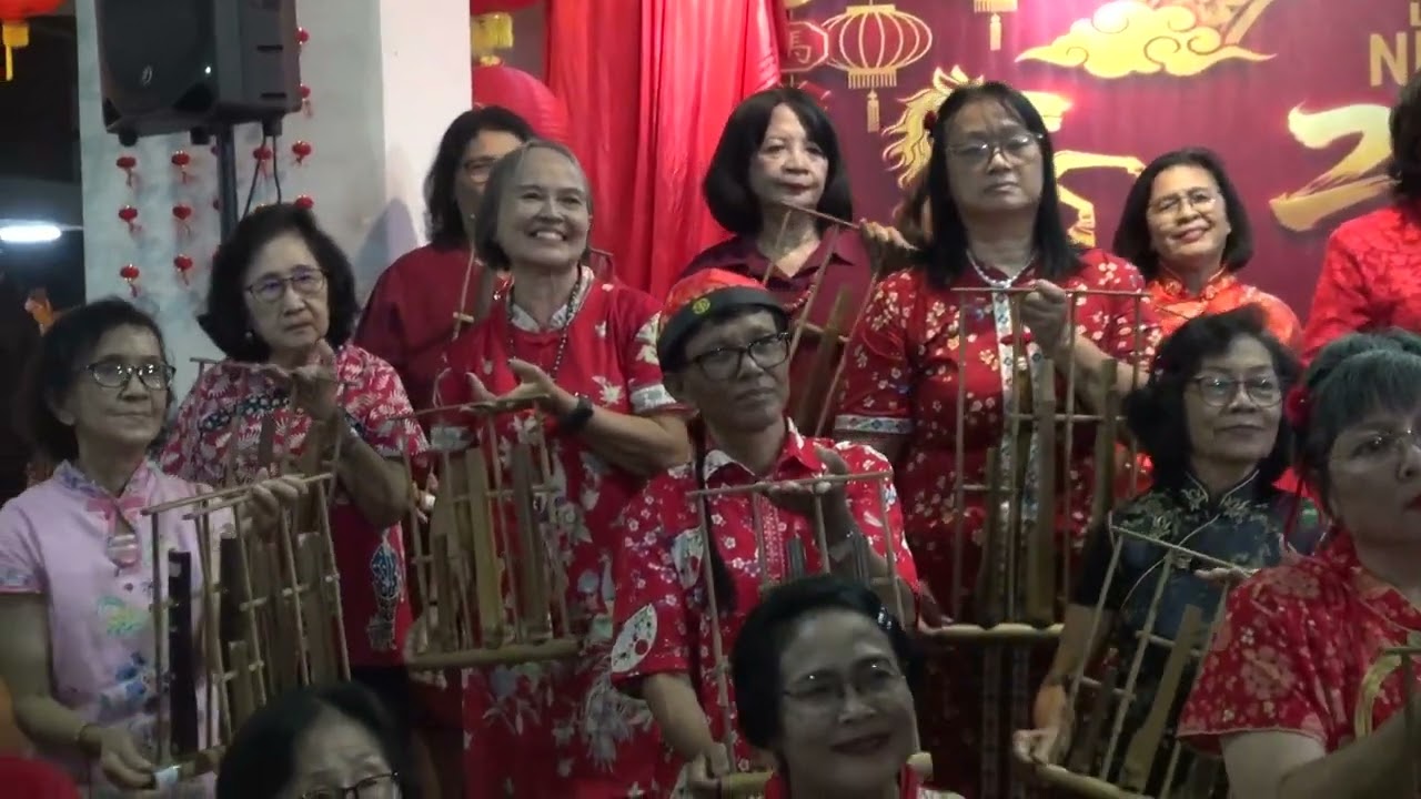 Angklung Adiyuswo dalam Acara Imlek