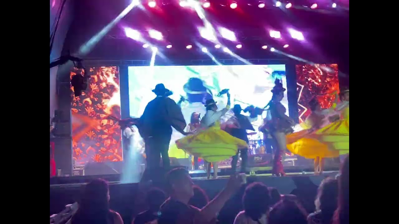 Concierto de Kalamarka 🤗 Morenada 👌🏽Domingo, 8 de diciembre de 2024, 01:37