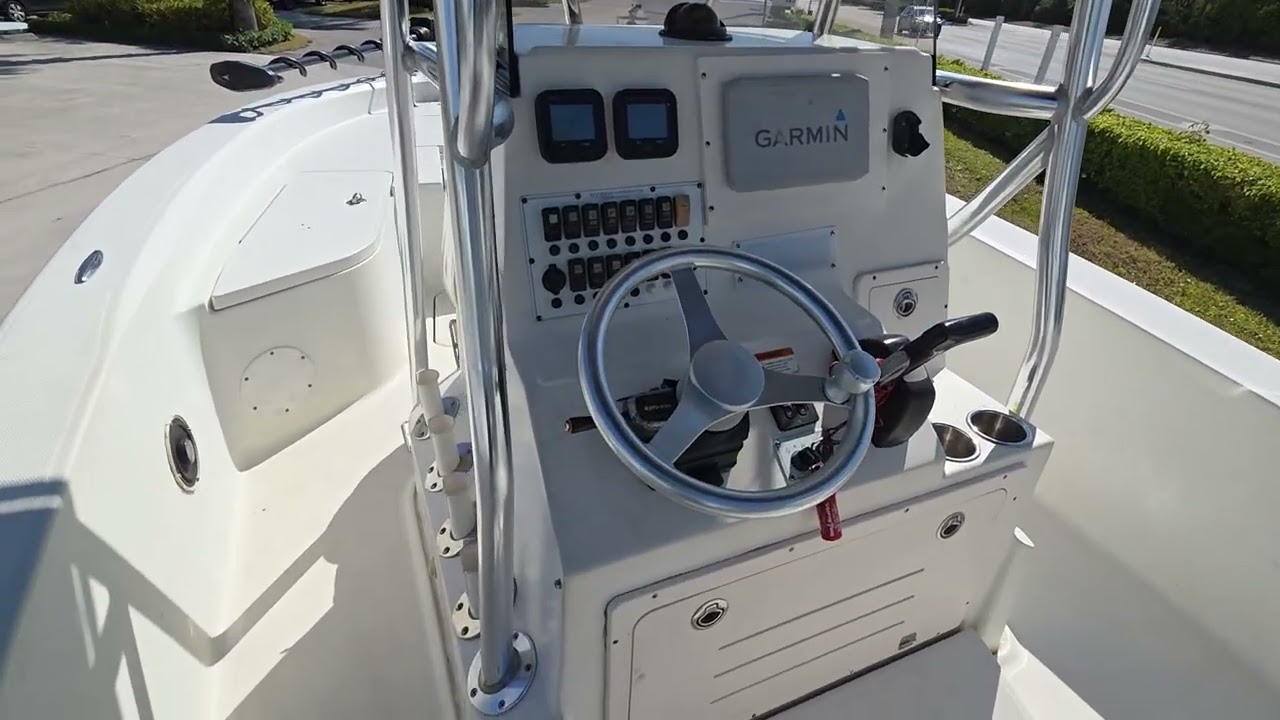 2008 Hydra-Sports 23 bolt bay