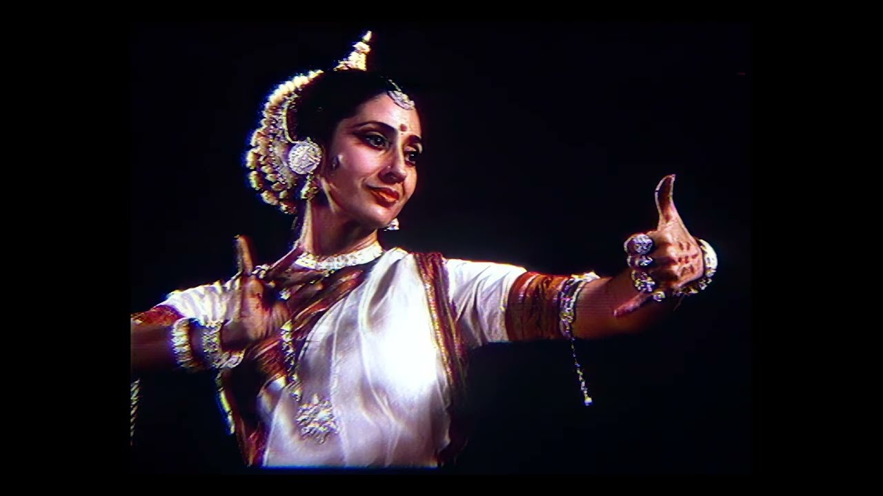 Nari - A dance drama in Mayurbhanj Style by Sharon Lowen