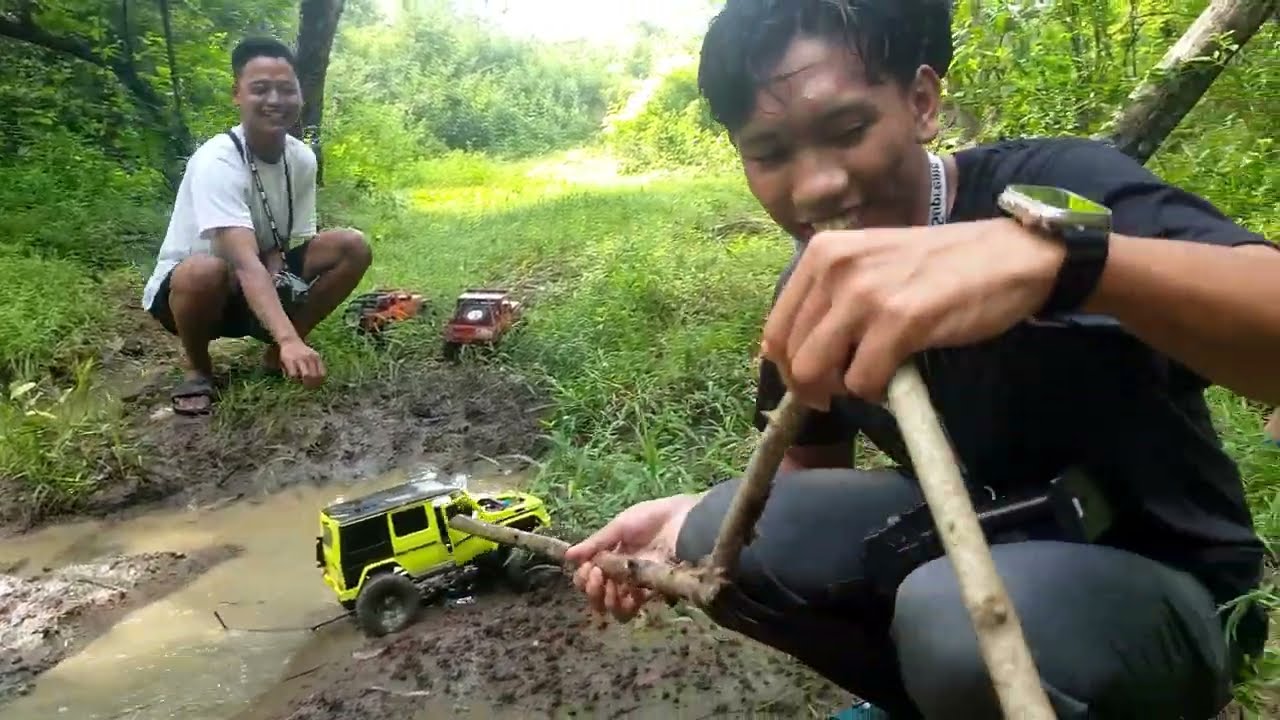 RC : WPL C24, MN78, MN86, MN128 and SCX10 Jeep Cherokee Group Off-Road Driving