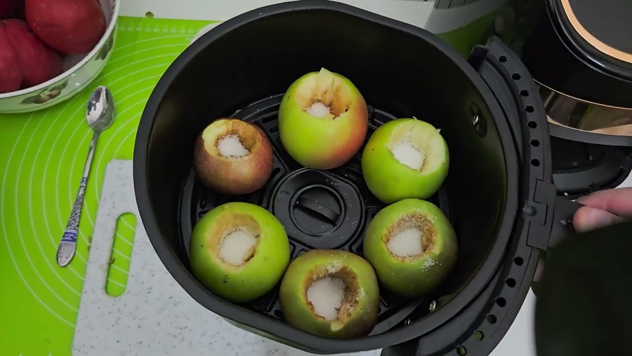 baked apples in an air fryer              запечённые яблоки в аэрогриле