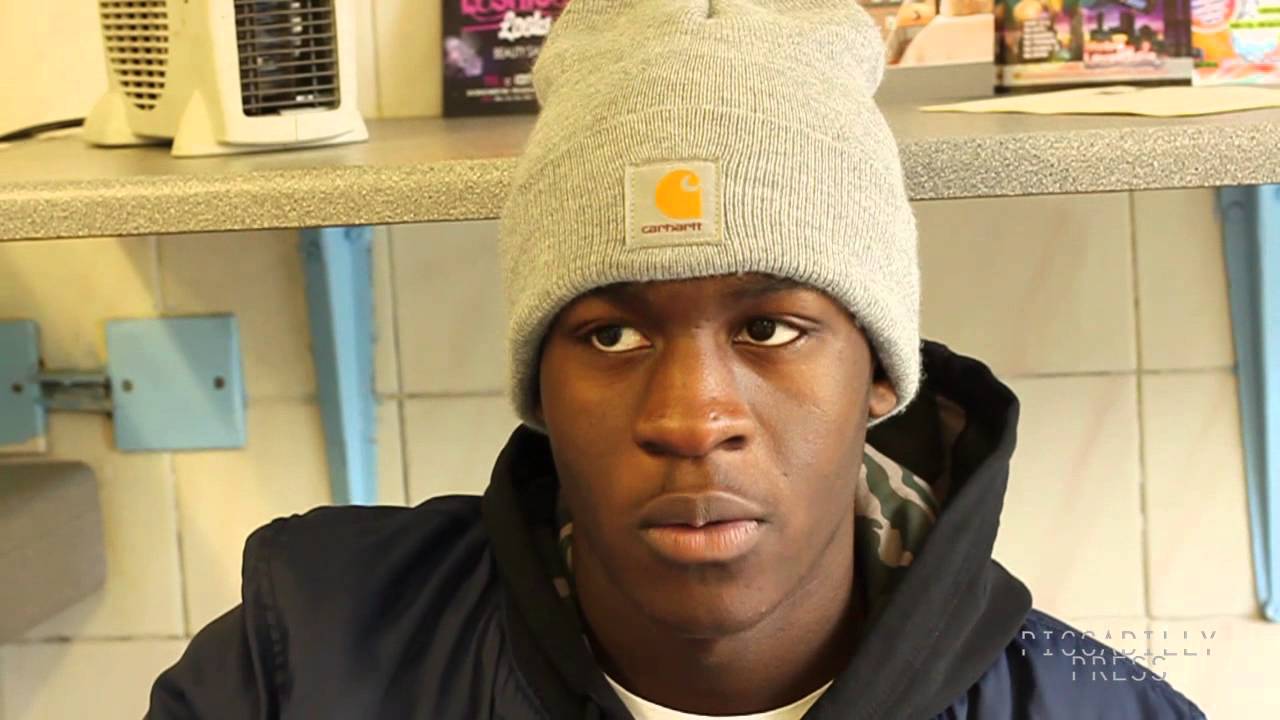 YOUNGERS  - Behind The Scenes with the cast of the E4 show