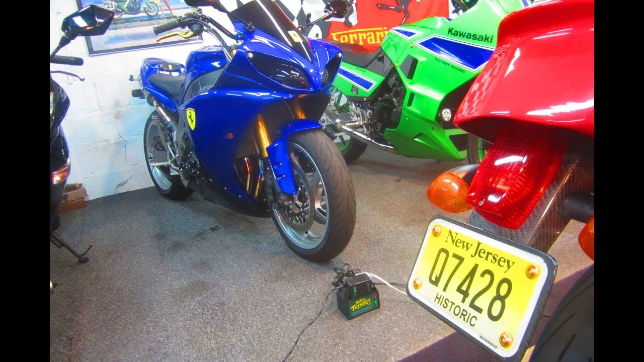 HOW TO CHANGE MOTORCYCLE TIRES WITHOUT SCRATCHING RIMS