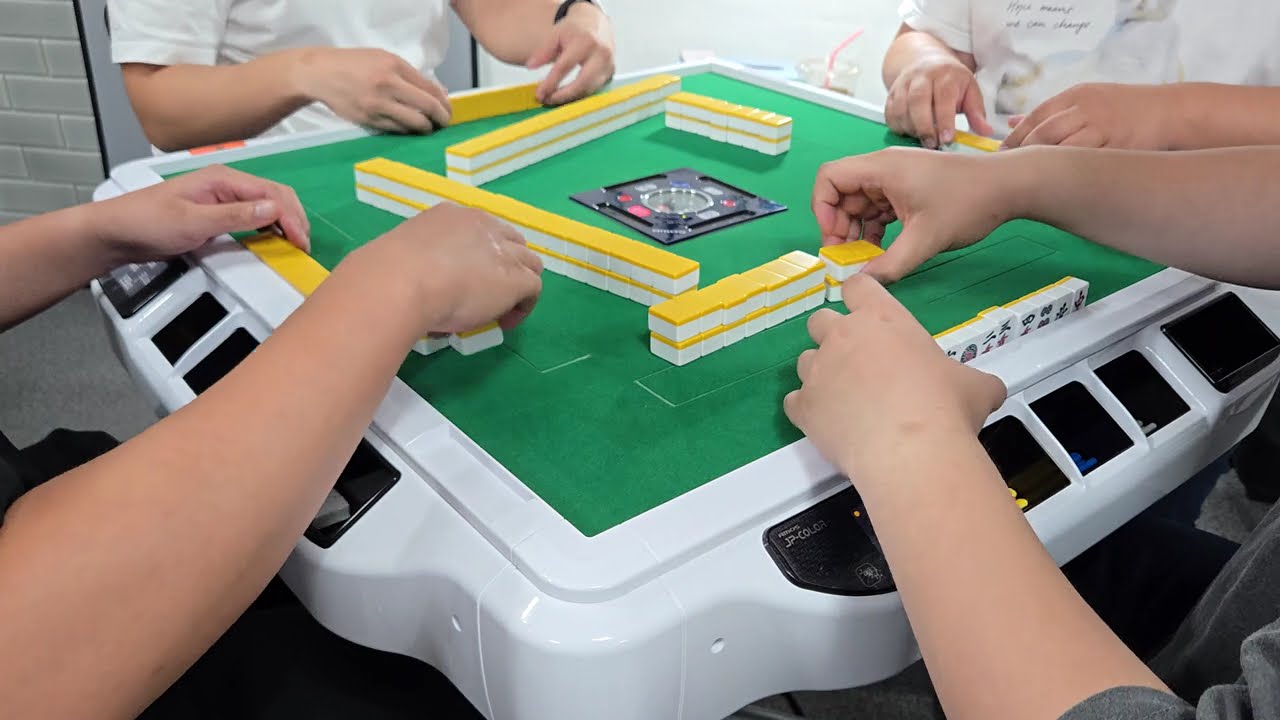 잠시 카메라 실험겸 놀러왔습니다