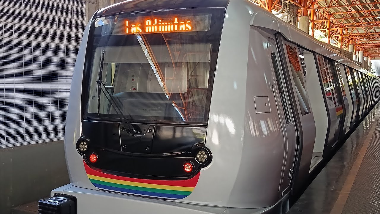 MCCS: Tren Alstom Metrópolis serie 9 ingresando a la estación Las Adjuntas L2 🟢#viralvideo #video 