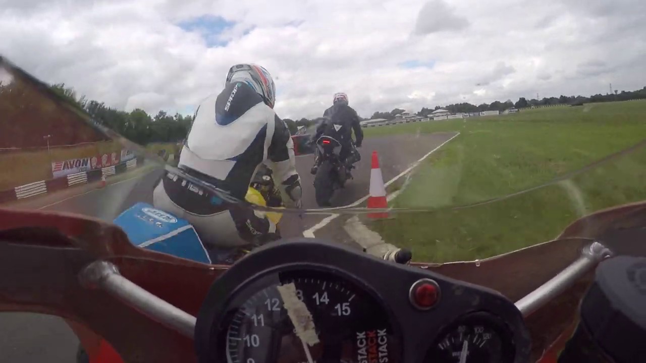 Castle Combe | Phoenix Trackday | CBR600 F3