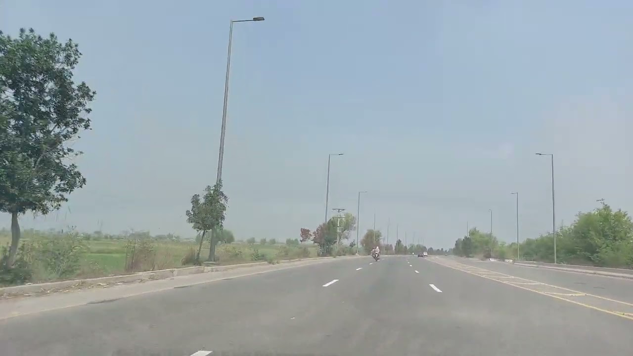 Faisalabad to Lahore via Motorway
