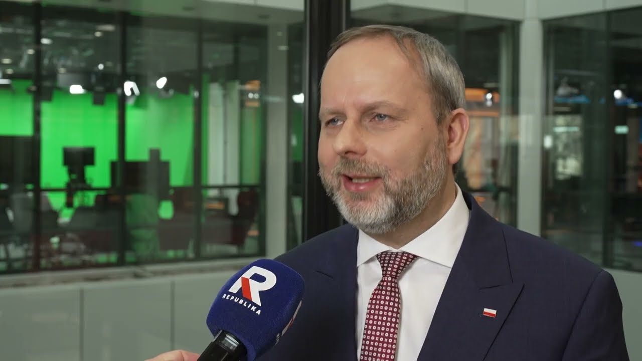 MUNDUR SPLAMIONY DECYZJAMI KIERWIŃSKIEGO! Jak administrator Tusk niszczy etos Policji?