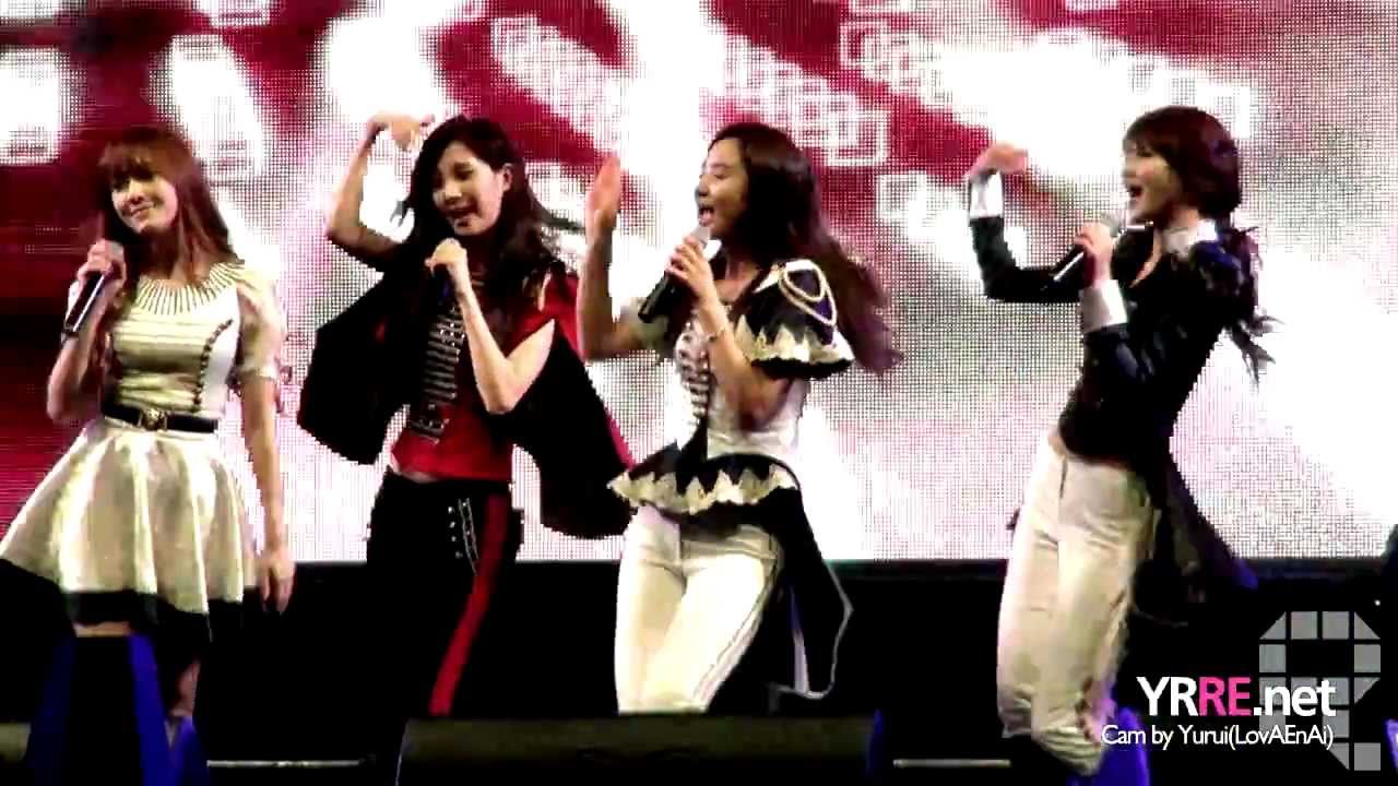 [YRRE] 120527 Ara Waterway Open Concert - Gee