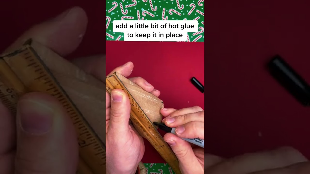 Сделайте рождественский рождественский конус из рулона туалетной бумаги #шорты #рождественскиепод...