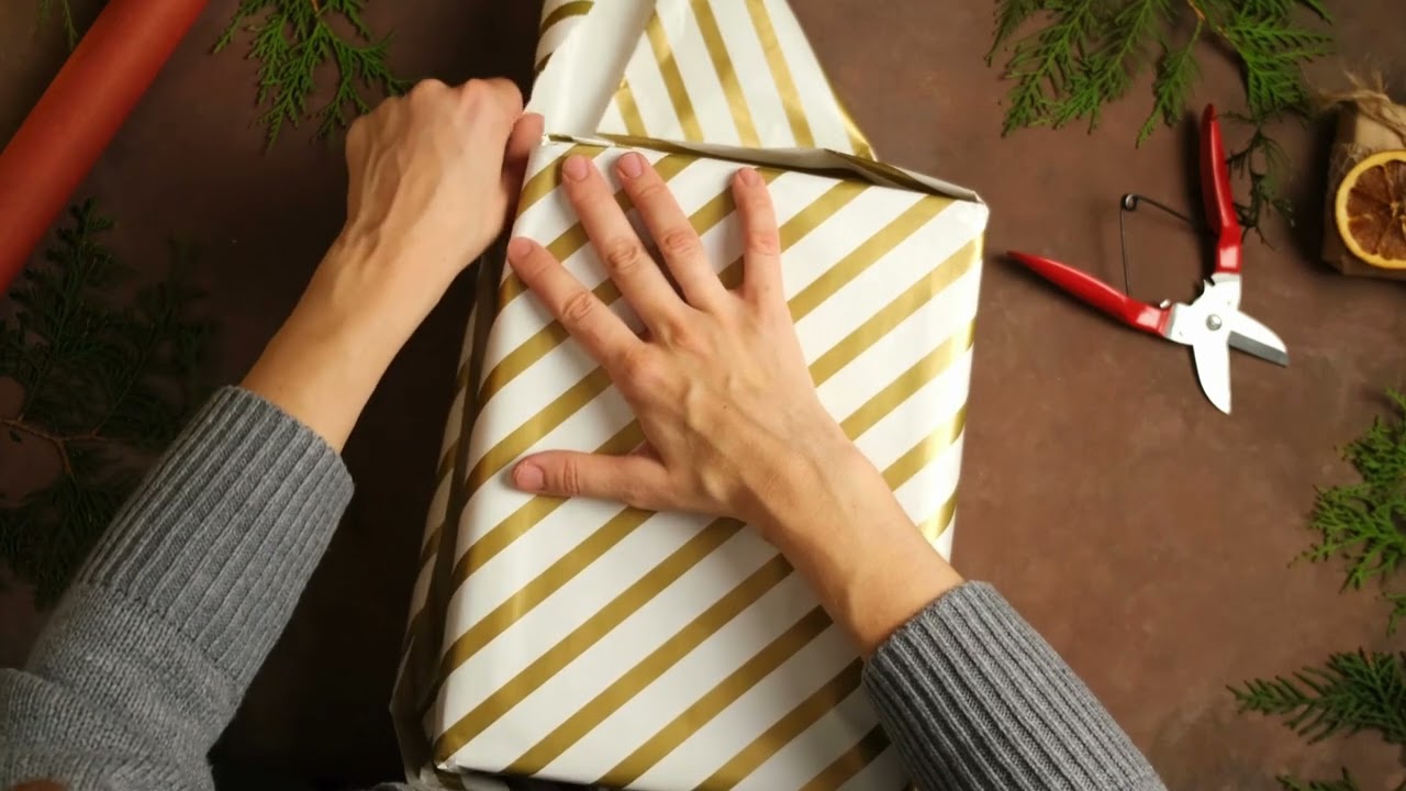 Gift wrapping - Sound Effect
