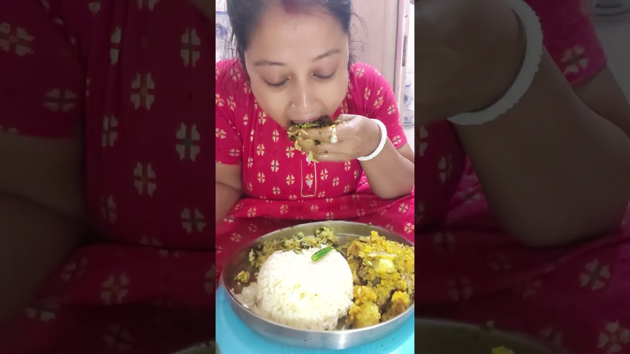 Eating show 😋 মুড়ি ঘণ্ট গোবিন্দ ভোগ চাল দিয়ে ভাত নিম বেগুন 🍆 ফুল কপি আলুর তরকারি 👌#yummy