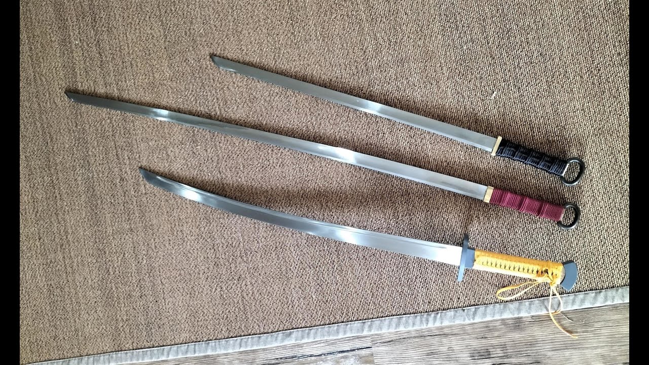 LK Chen tests and compares Ring Pommel Han Dao and Ming Yao Dao 汉和明军用刀对比介绍，环首刀和腰刀