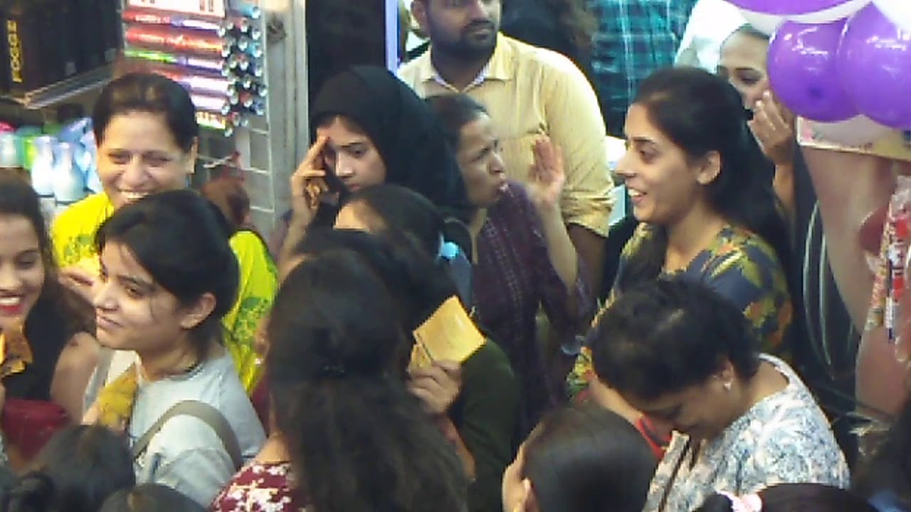 1st beauty ghatkopar  beauty madness sell offar