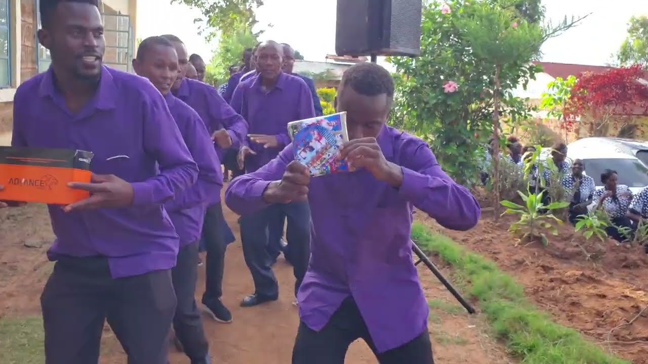 A.C Mitaboni choir launch .Masteps Kali kali kweli😂😂