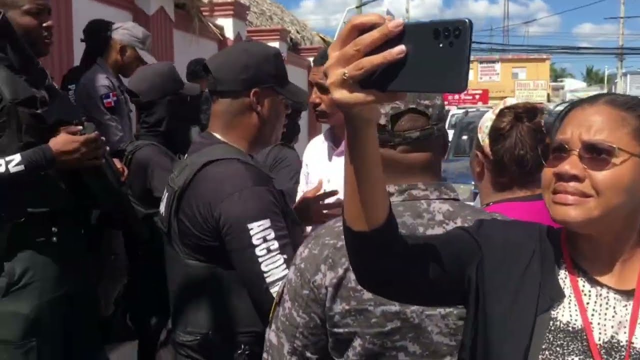 Desalojan la iglesia Tabernáculo de Avivamiento en Higuey, pastor Ruddy es apresado