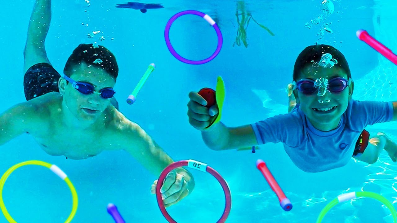 NE JAMAIS CHOISIR LE MAUVAIS OBJET DANS LA PISCINE ! (Underwater Challenge)