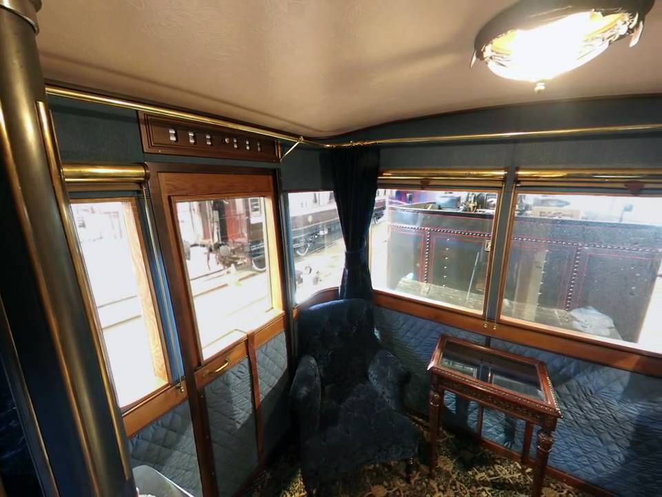 Interieur koninklijk rijtuig SR1 koningin-moeder Anna Paulowna (replica)