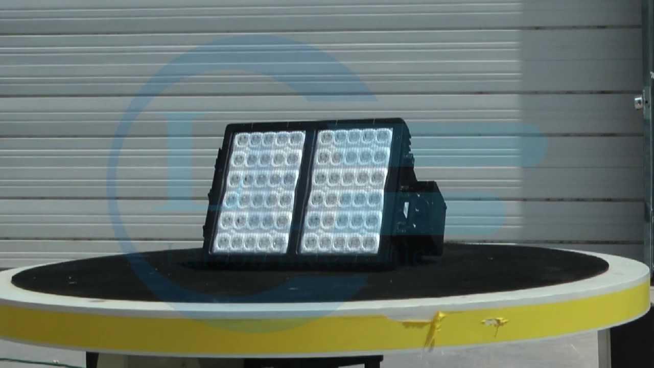 300 Watt LED High Bay Light Fixture - 120-277VAC - 1000W Metal Halide Equivalent - 29,580 Lumens