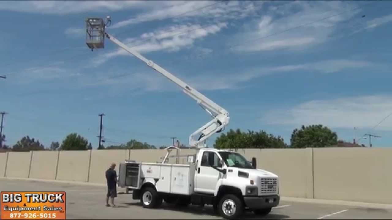 2003 GMC C6500 Altec AT235 40' Bucket Truck For Sale