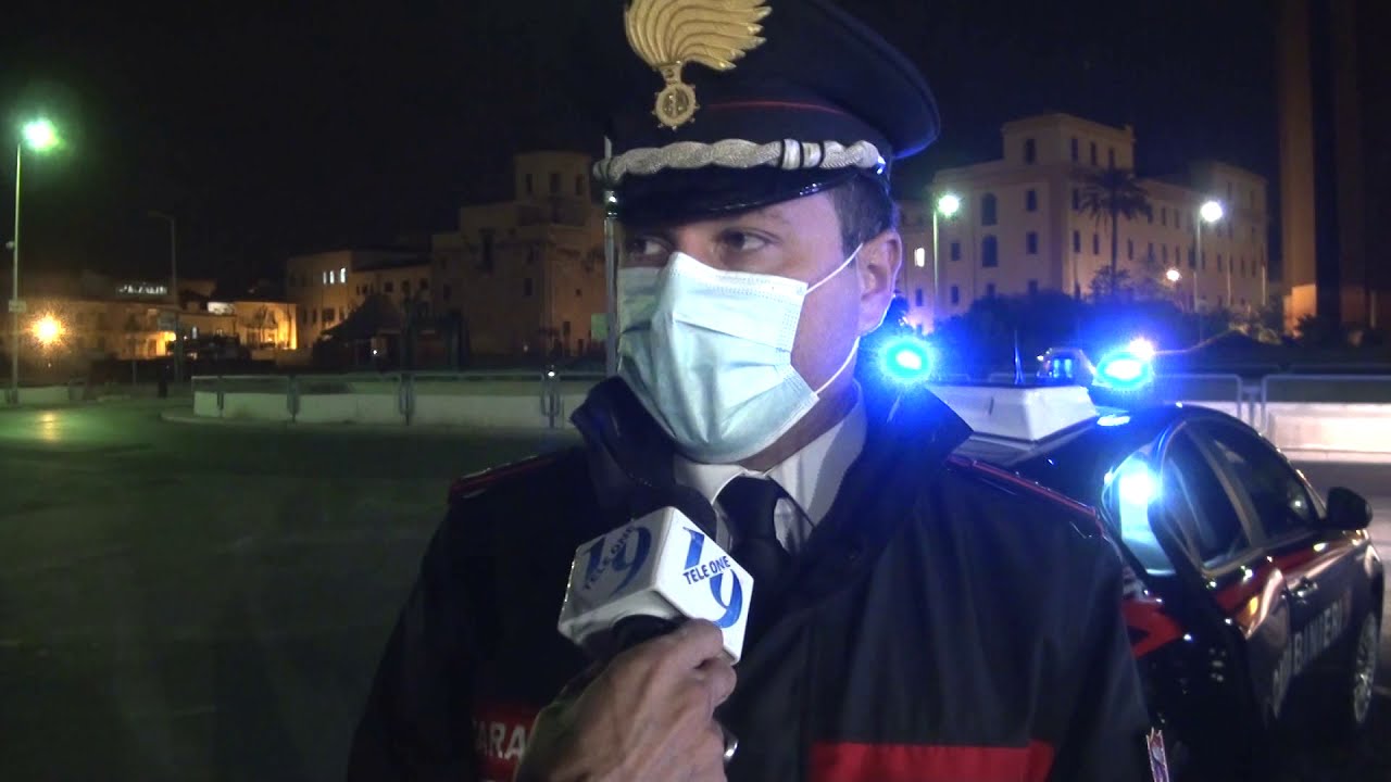 Luci sulla città. A bordo di una gazzella dei Carabinieri per i controlli notturni sul territorio