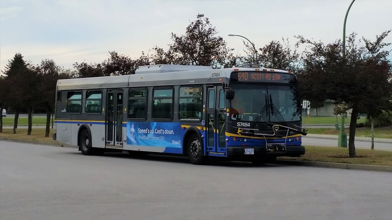 TransLink 2006 New Flyer D40LFR - S7484