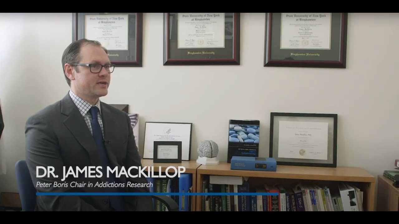 Dr. James MacKillop Receives Royal-Mach-Gaensslen Prize for Mental Health Research